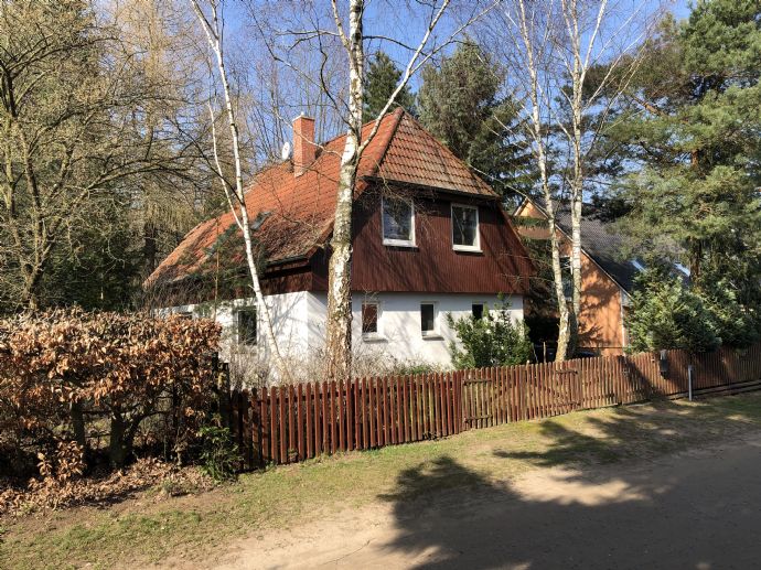 Massives Einfamilienhaus mit großem Garten in Hohen Neuendorf_11